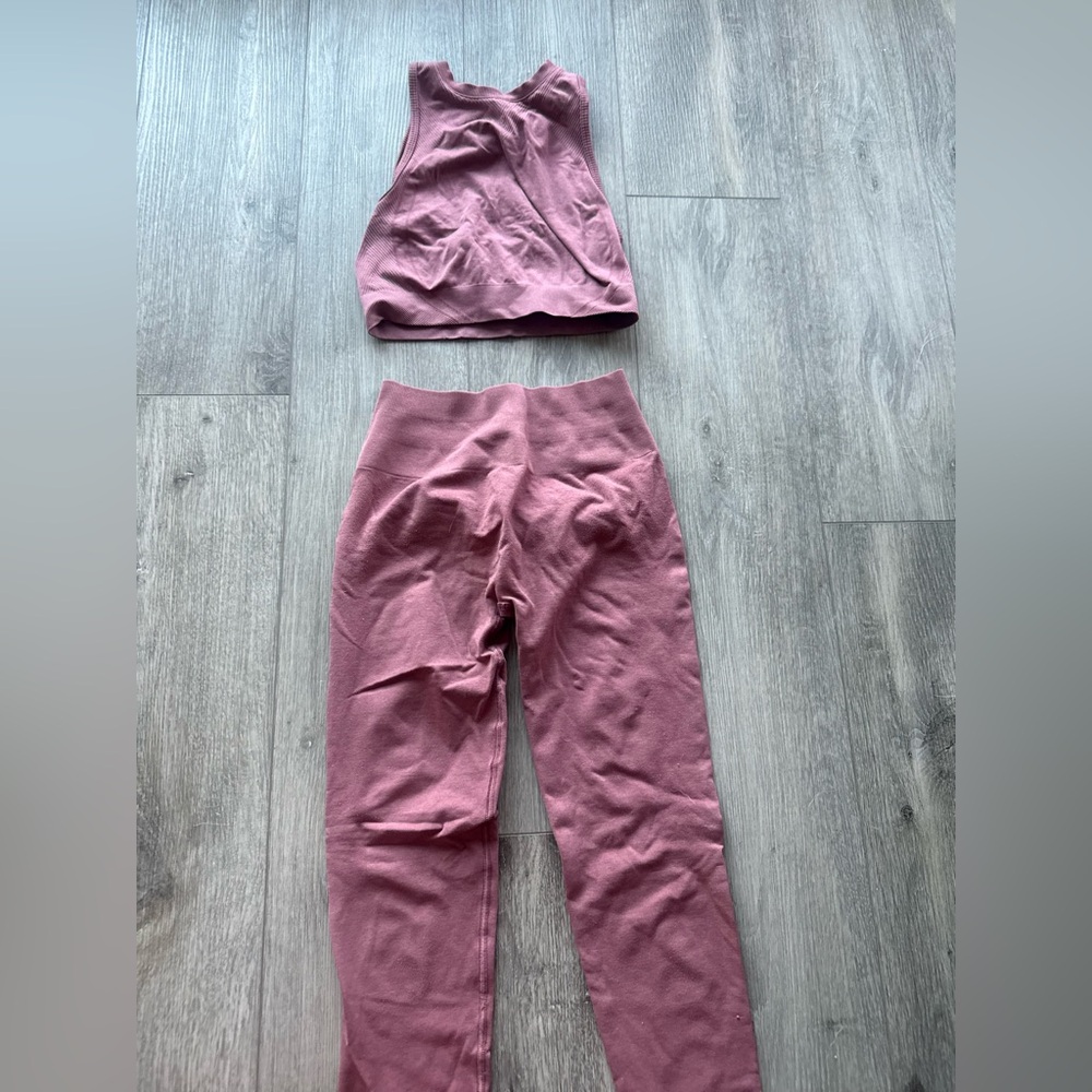 Alphalete Mauve Workout Set